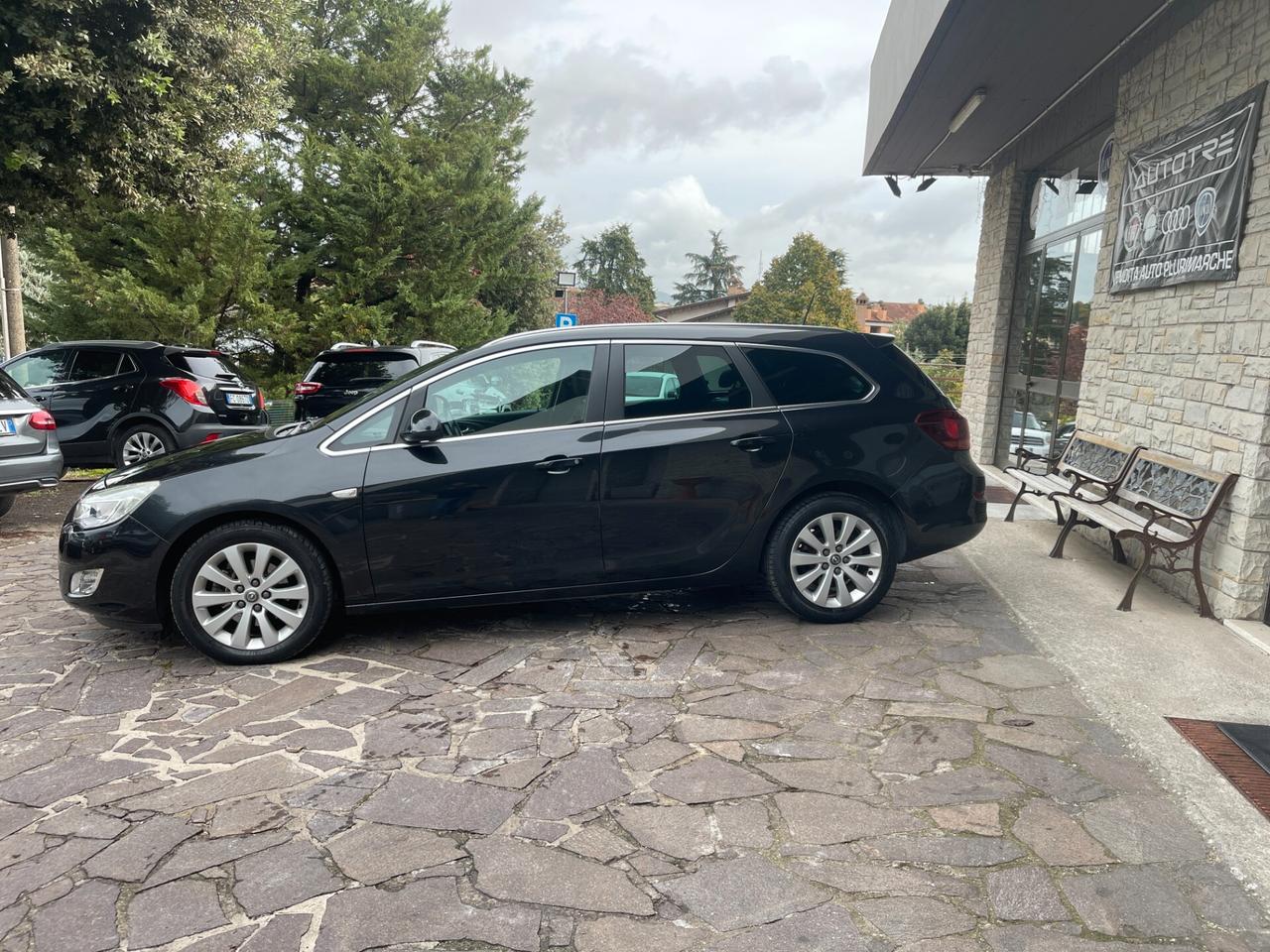 Opel Astra 1.7 CDTI 125CV Sports Tourer Cosmo NEO PATENTATO