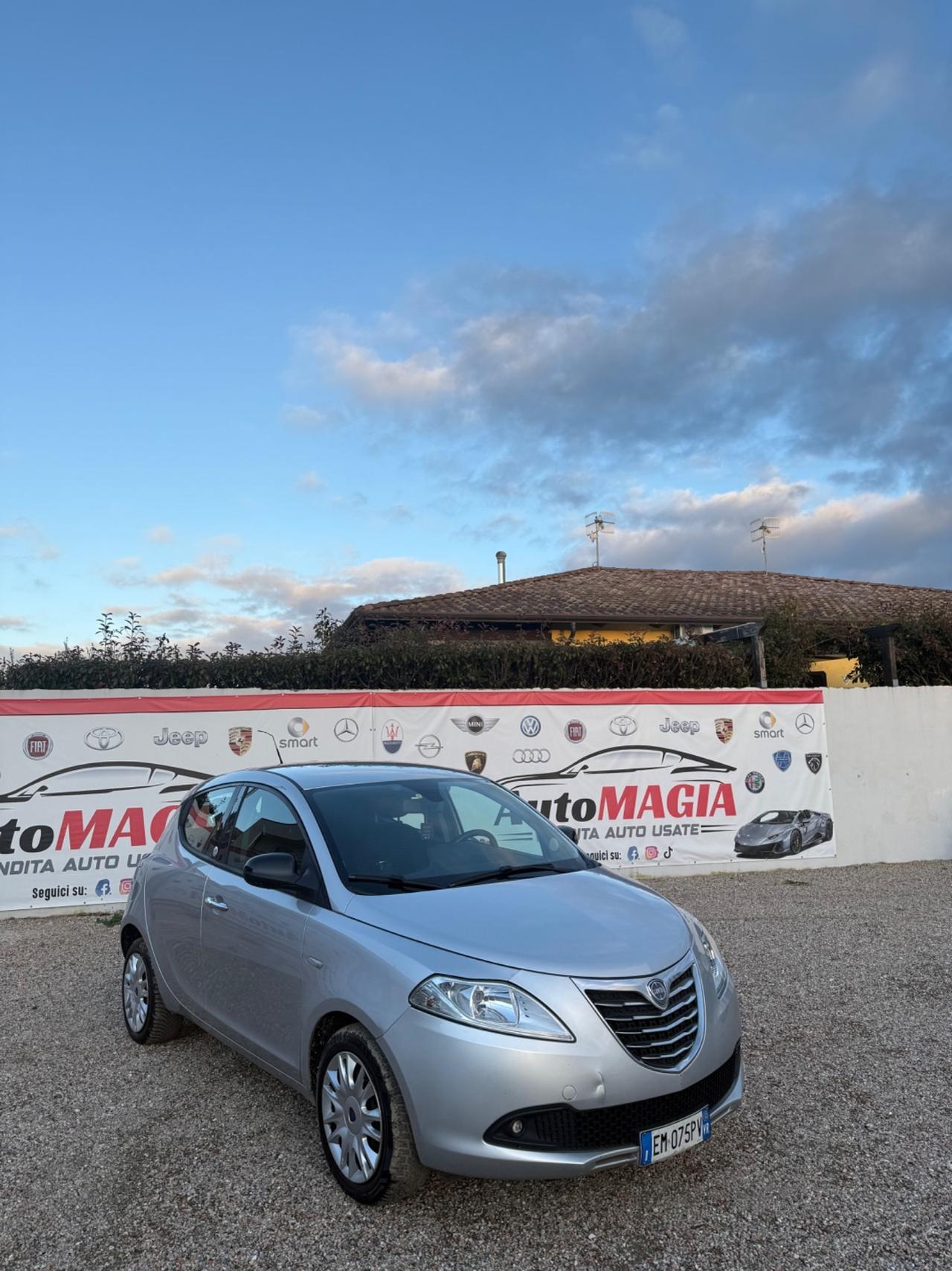 Lancia Ypsilon 1.2 69 CV 5 porte GPL Ecochic Silver