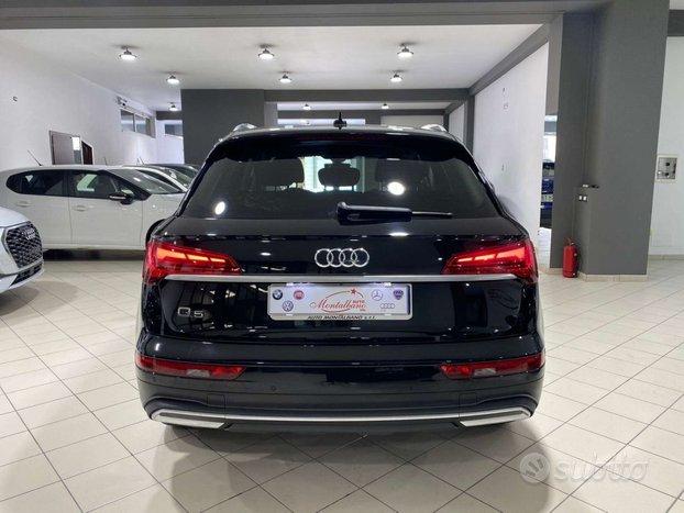 AUDI Q5 35 TDI S tronic Business