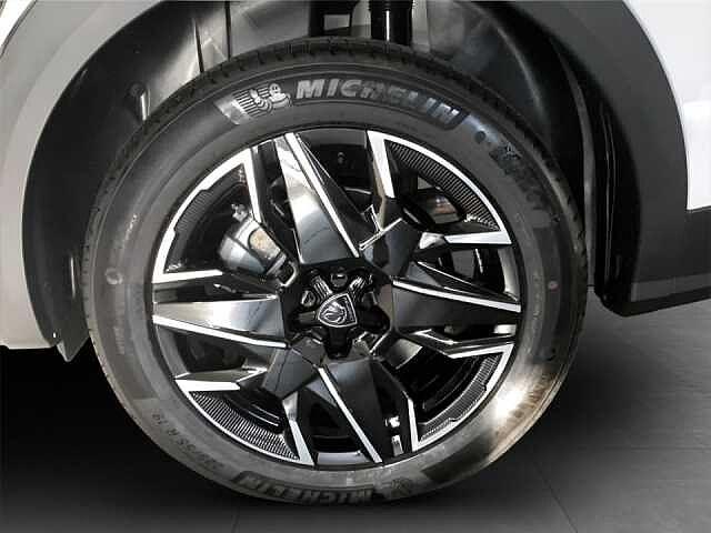 Peugeot NUOVO 5008 5008 1.2 hybrid GT 136cv e-dcs6