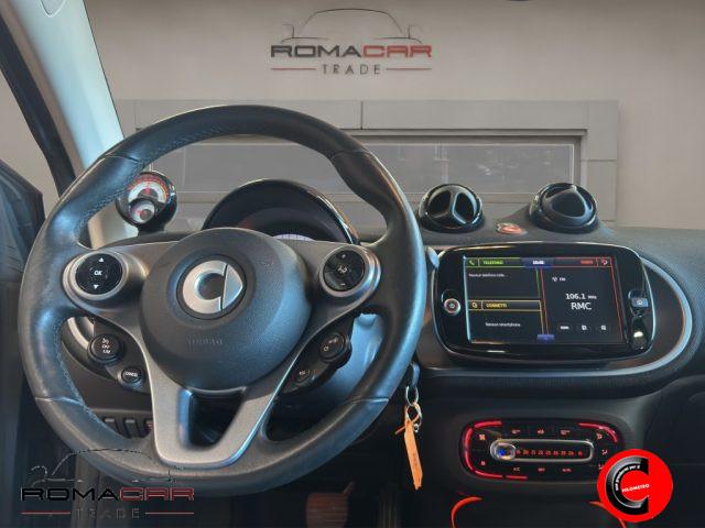 SMART ForTwo EQ cabrio TETTO APPLE CAR PLAY TELECAMERA