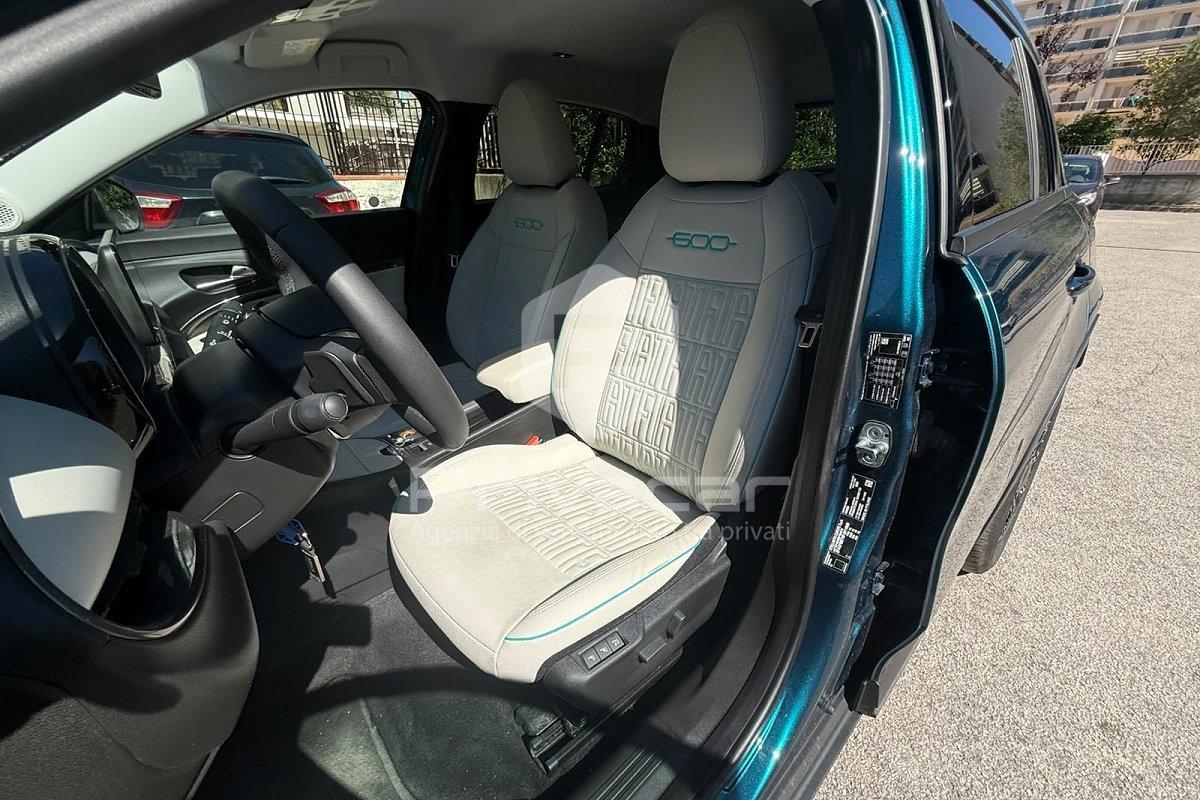 FIAT 600 Hybrid 100 CV DCT MHEV La Prima