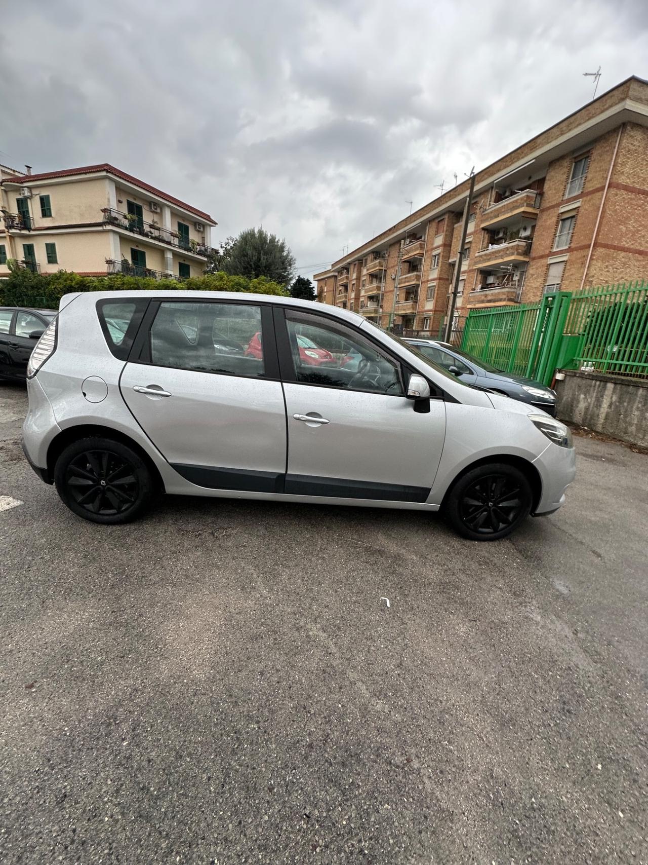 Renault Scenic Scénic XMod 1.5 dCi 110CV EDC Bose