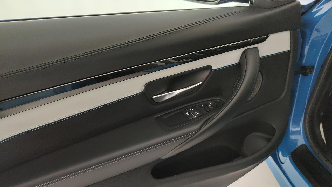 BMW M4 Coupe 3.0 450cv dkg heritage edition