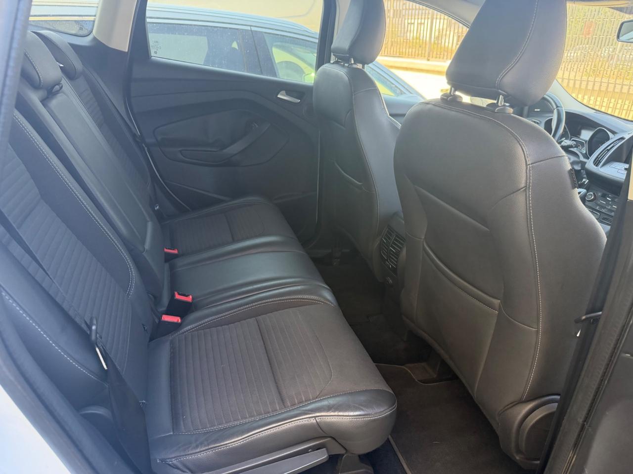 Ford Kuga 1.5 TDCI 120 CV S&S 2WD ST-Line 2017