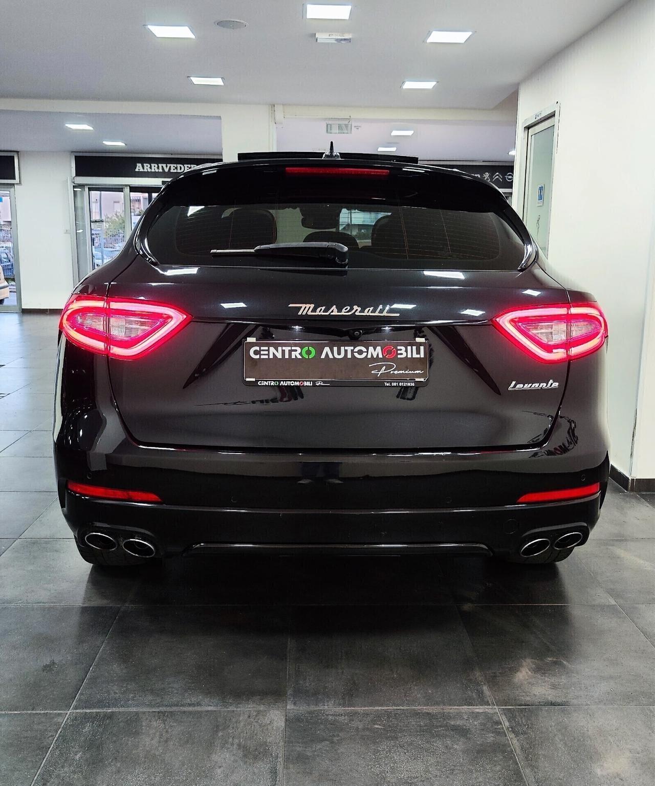 Maserati Levante V6 Diesel 275 CV AWD Gransport Tetto