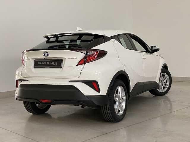 Toyota C-HR 1.8 Hybrid E-CVT Active