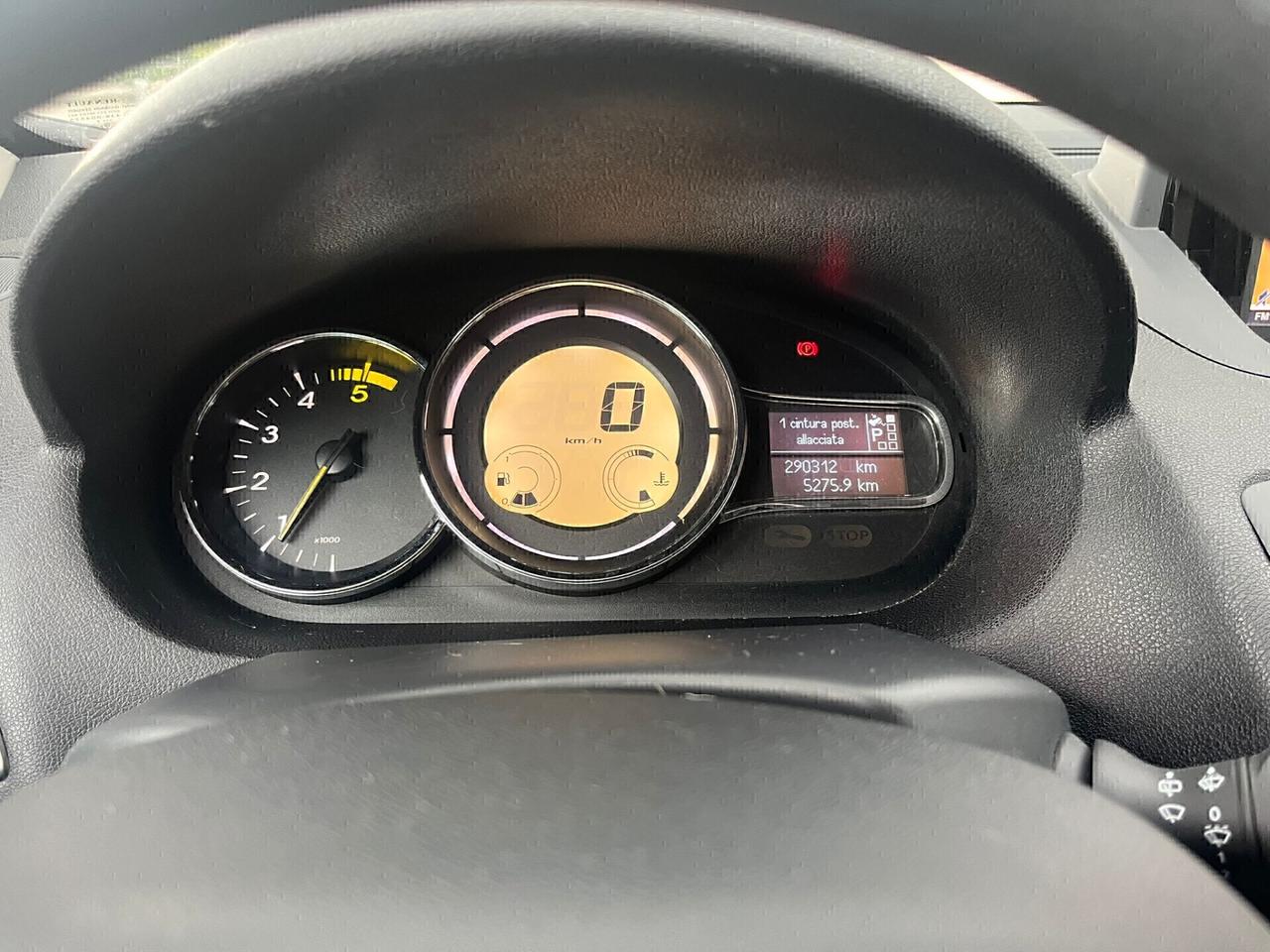 Renault Megane 1.5 dCi 110CV EDC SporTour 2012