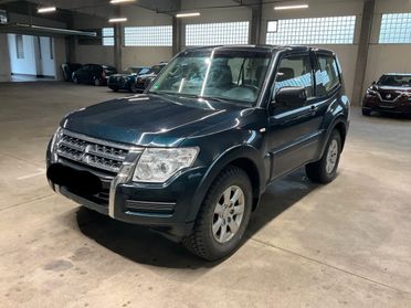 Mitsubishi Pajero 3.2 DI-D 16V aut. 3p. Invite DPF