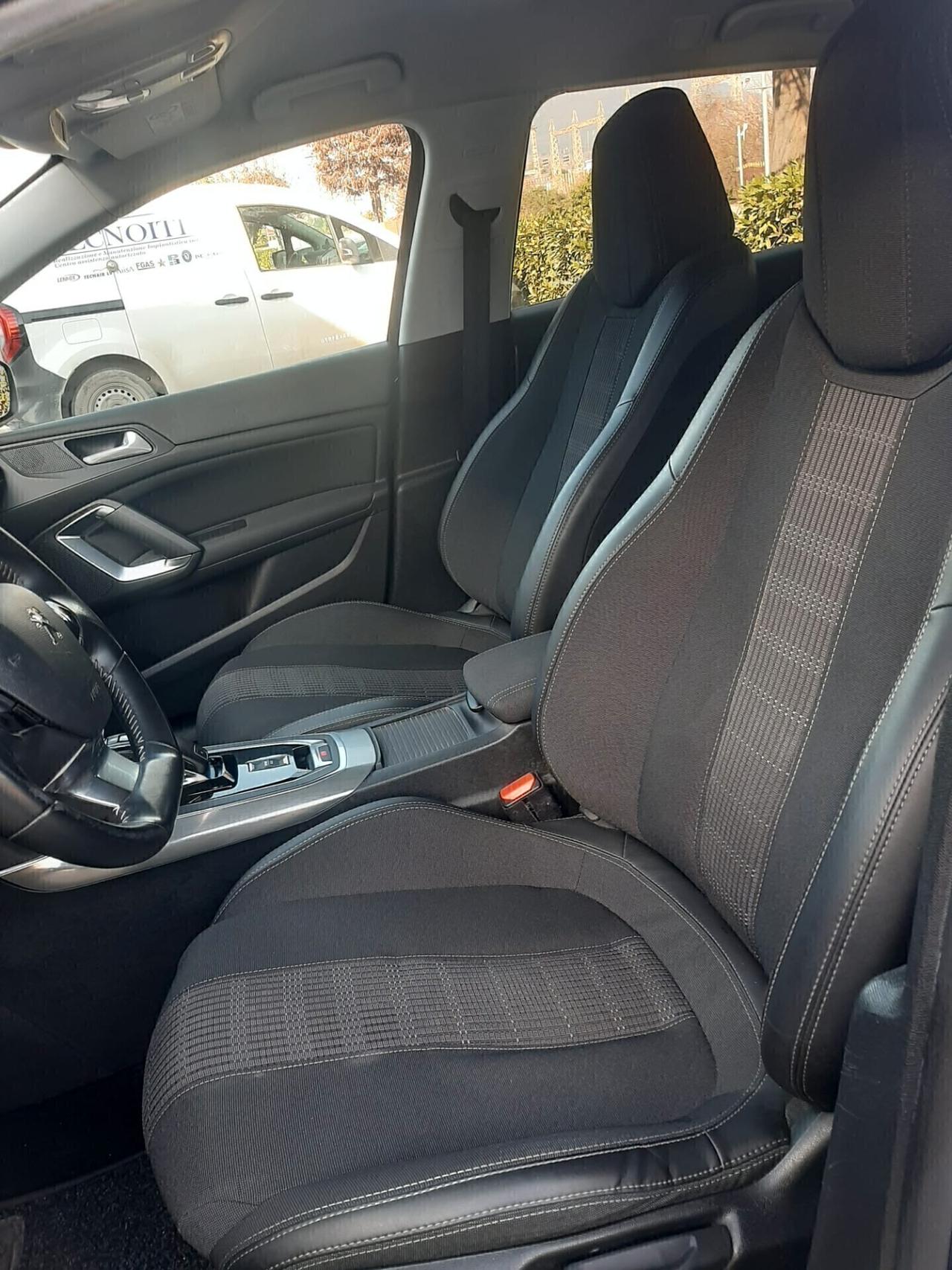 Peugeot 308 BlueHDi 130 S&S EAT8 SW Allure