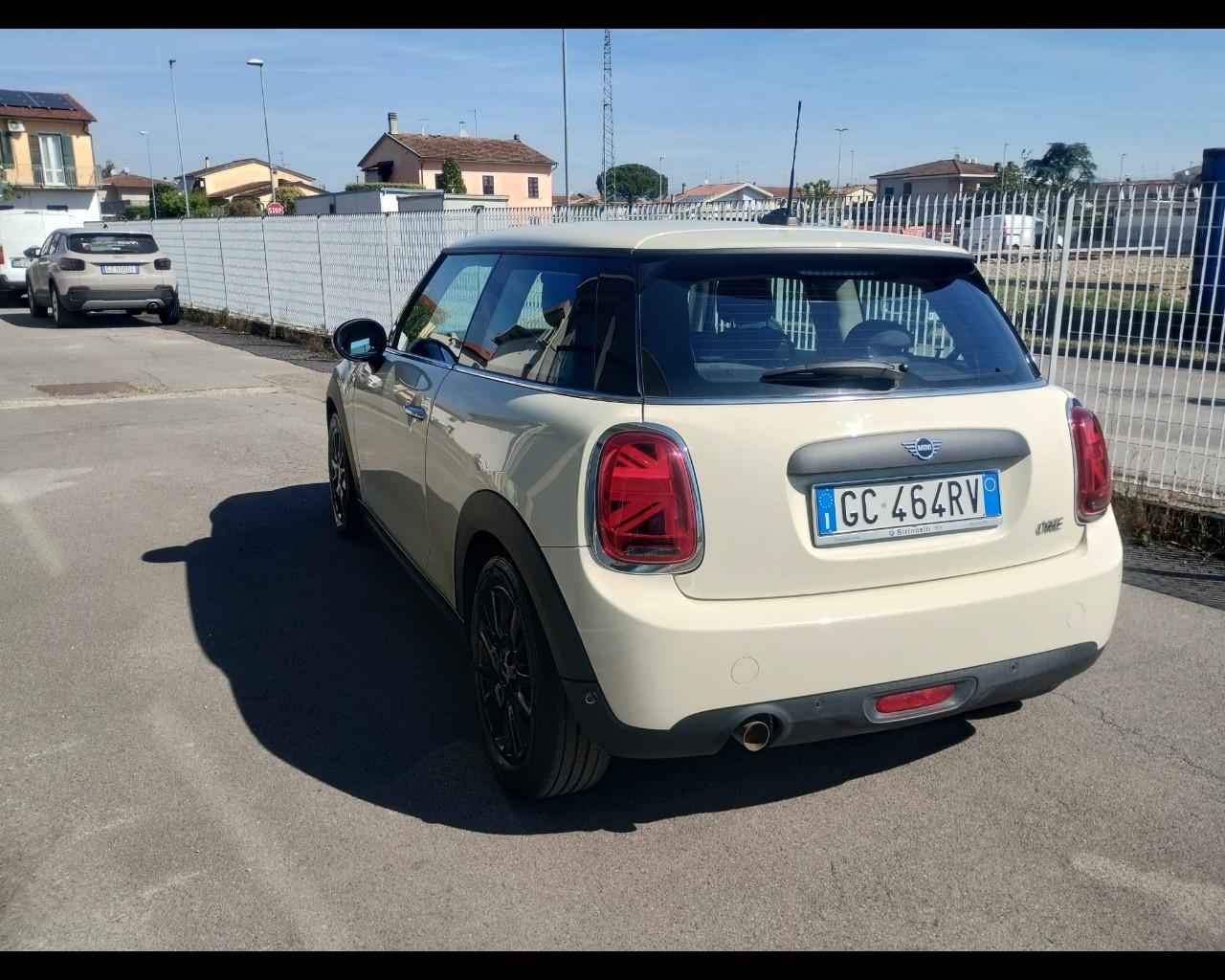 MINI Mini IV F54-F55-F56-F57 - Mini 3p 1.5 One Baker Street 75cv