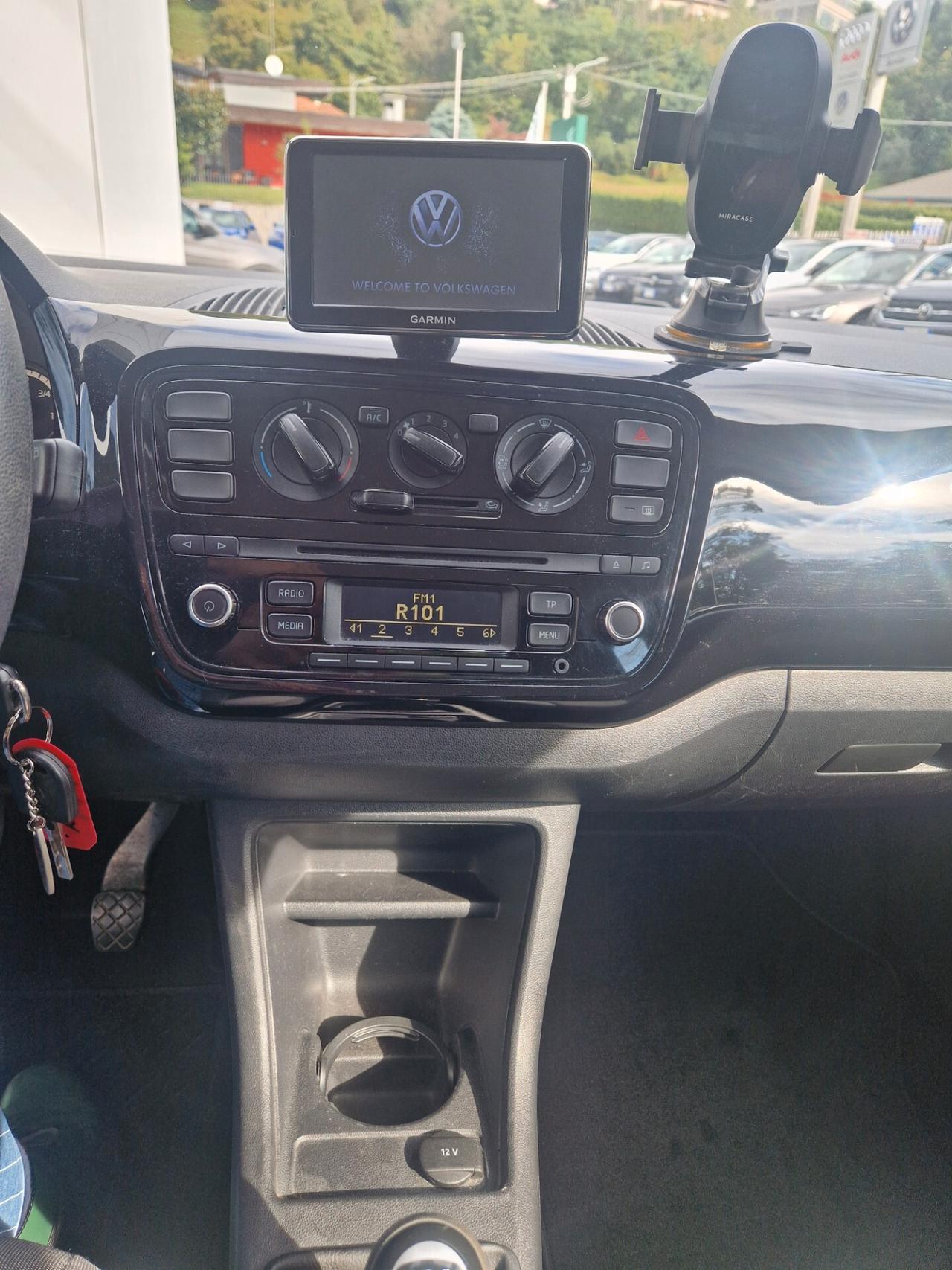Volkswagen up! 1.0 3p. take