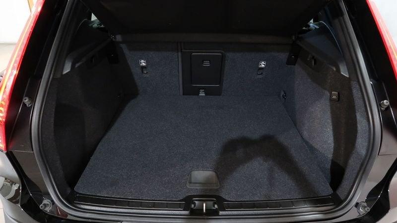 Volvo XC40 Recharge T4 Plug-in Hybrid auto Recharge Core