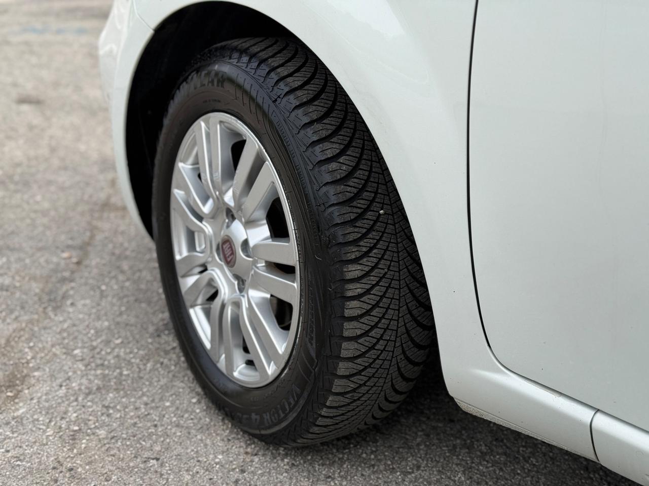 Fiat Punto 1.3 MJT II 75 CV 3 porte Lounge NEO PATENTATI