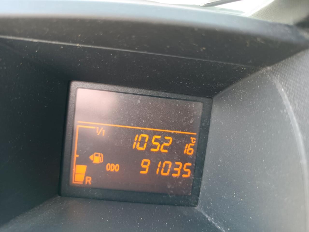 Toyota iQ Turbodiesel 1.4 90 cv 6 marce 4 POSTI