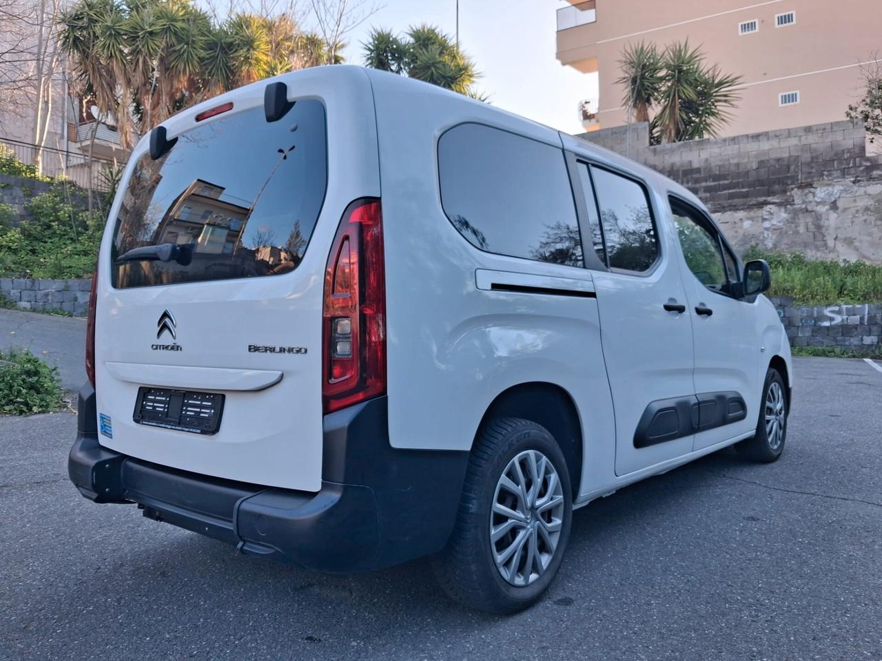 Citroen Berlingo Pianale ribassato con rampa disabili in carrozzina