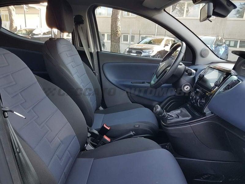 Lancia Ypsilon Ypsilon 1.0 firefly hybrid Platino s&s 70cv