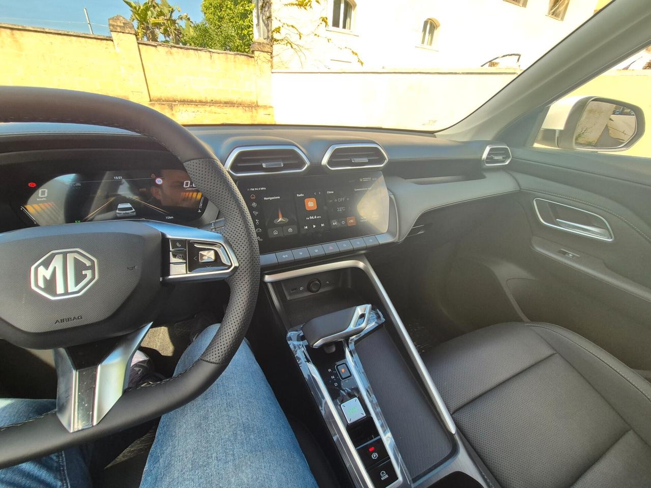 MG ZS LUXURY Full Hybrid