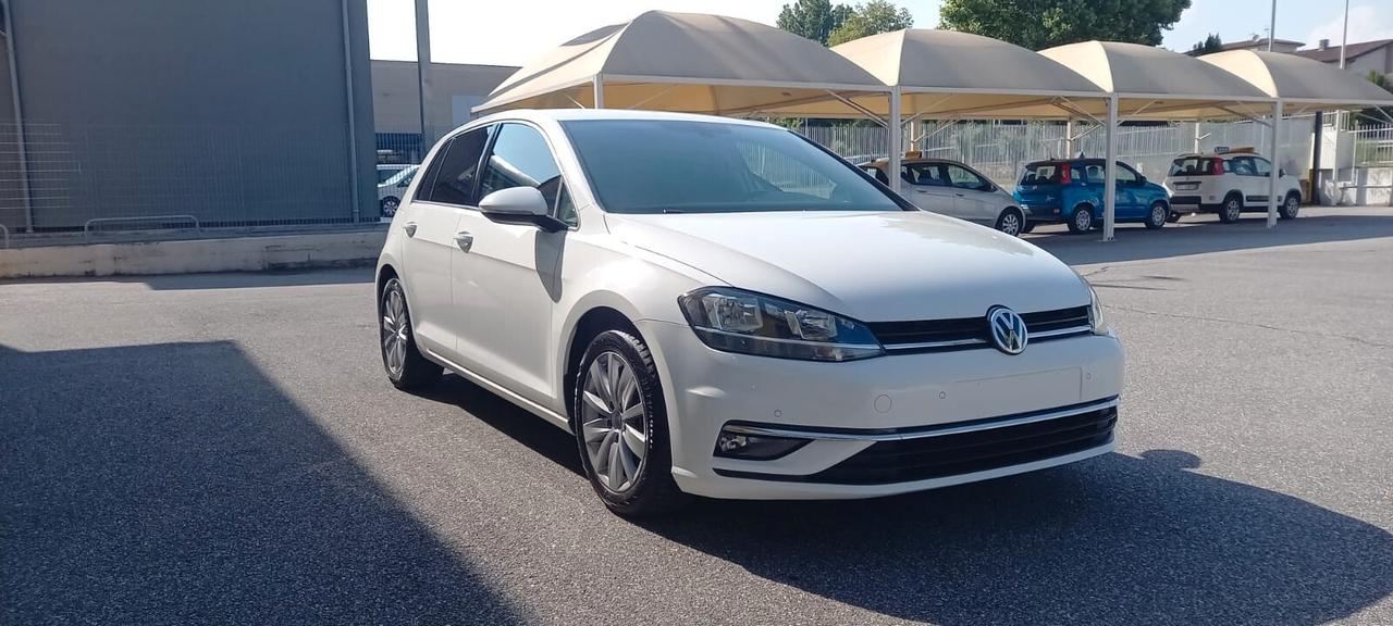 Volkswagen Golf 7 Benzina -GPL cc. 1.4 CV. 125 TSI Executive BluMotion Tech Allestimento Highline Cambio Automatico 7 Marce DSG 5 Porte 5 Posti.