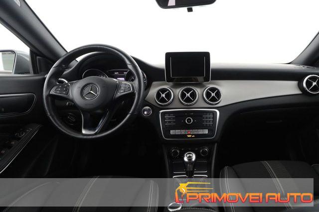 MERCEDES-BENZ CLA 180 S.W. Business