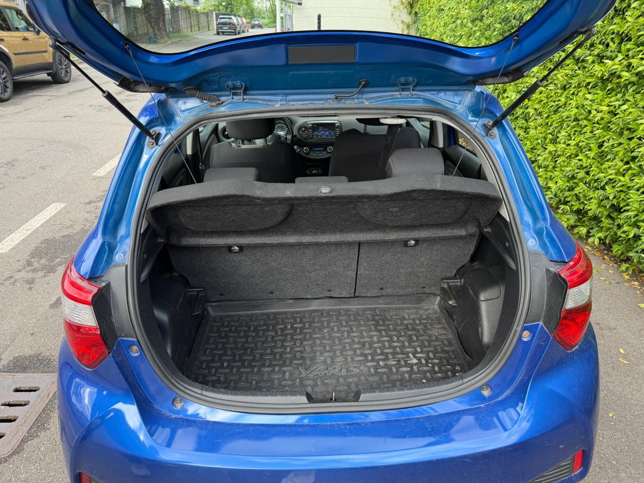 TOYOTA YARIS 1.5 BENZINA-IBRIDA AUTOMATIC EURO6B NEOPATENTATI