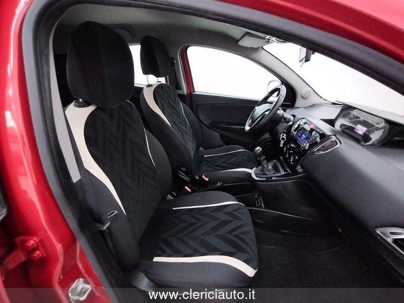 Lancia Ypsilon 1.2 69 CV 5 porte Gold