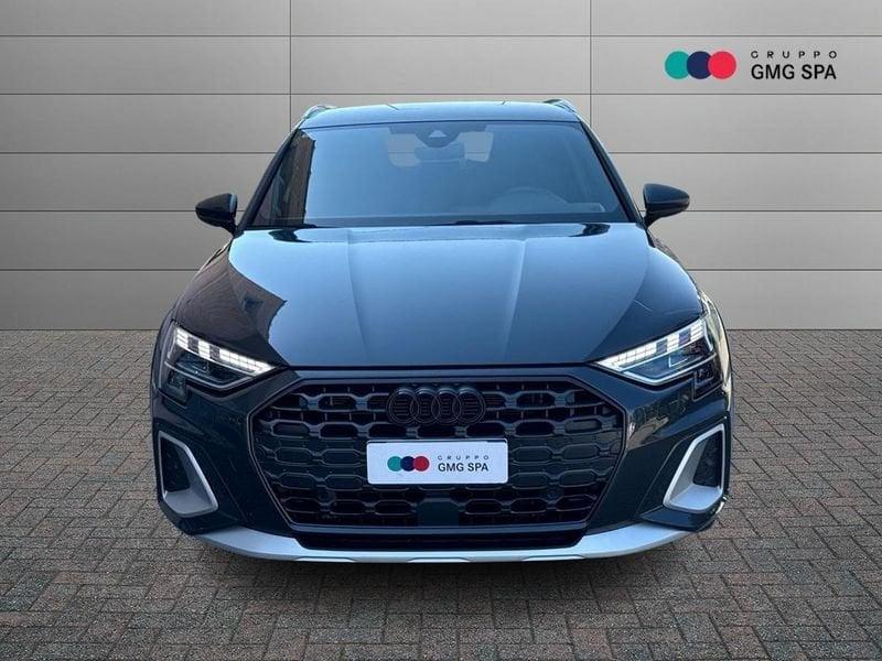 Audi A3 allstreet 2.0 tdi Identity Contrast 150cv s-tronic