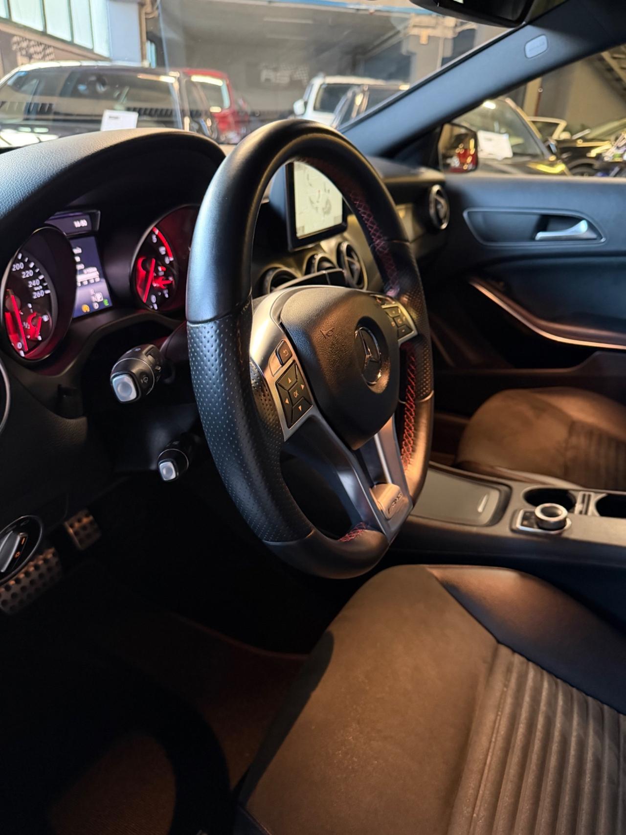 Mercedes-benz GLA 200d 4MATIC PREMIUM UNICOPR