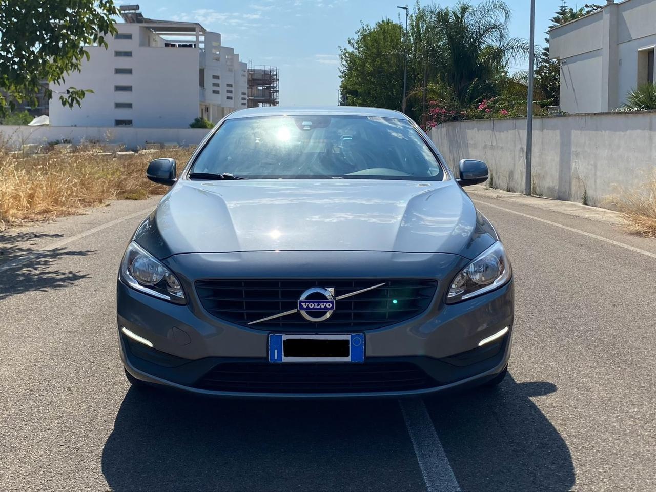 Volvo V60 D2 Geartronic Momentum