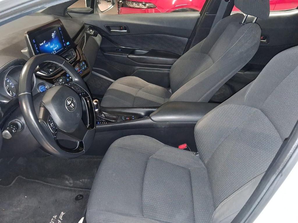TOYOTA C-HR (2016-2023) - C-HR 1.8 Hybrid E-CVT Active