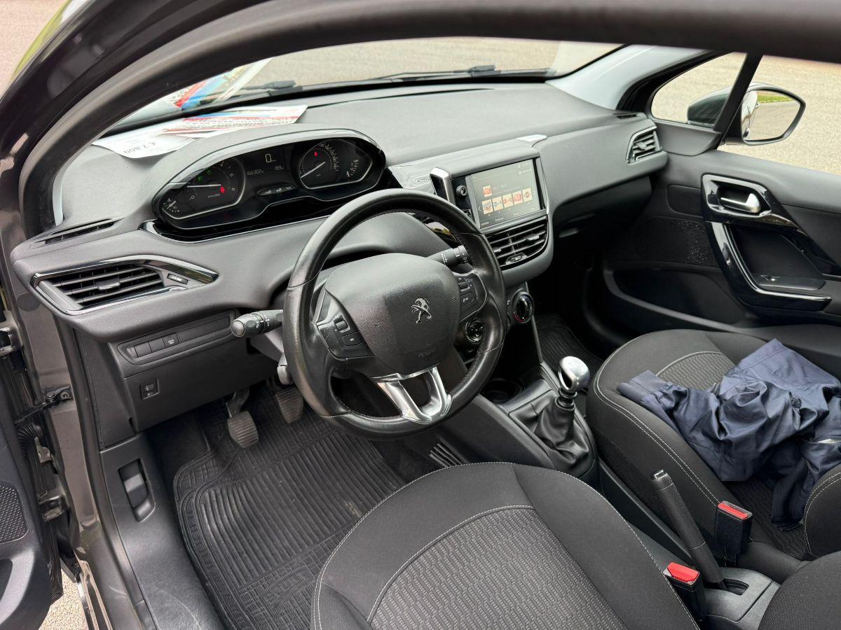 PEUGEOT - 208 - BlueHDi 100 S&S 5p. Active