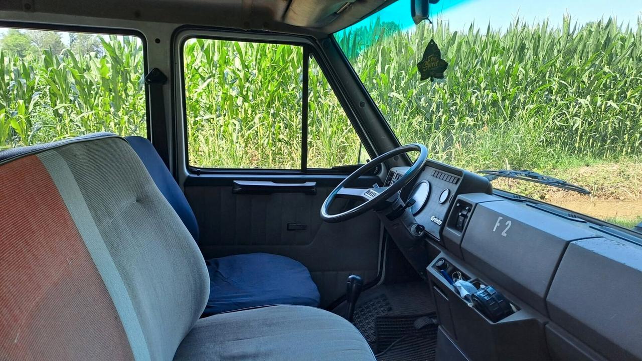 Iveco 7 posti solo 80.000 Km cassone 3,2 m