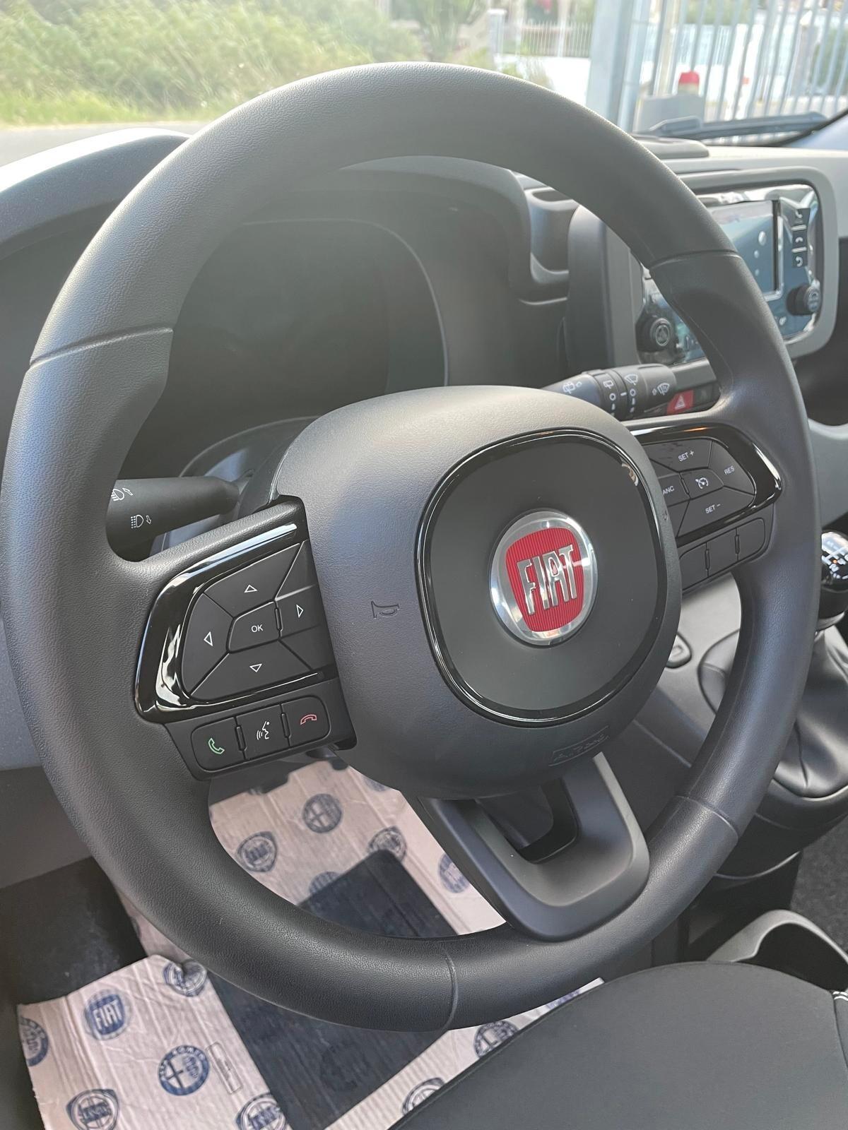 Fiat Panda 1.0 Hybrid 70 cv NUOVA DI FABBRICA