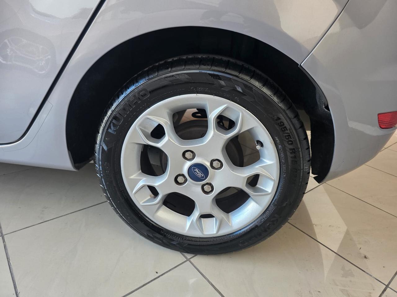 FORD FIESTA 1.4 DIESEL CON SOLI 113.000 KM 2012