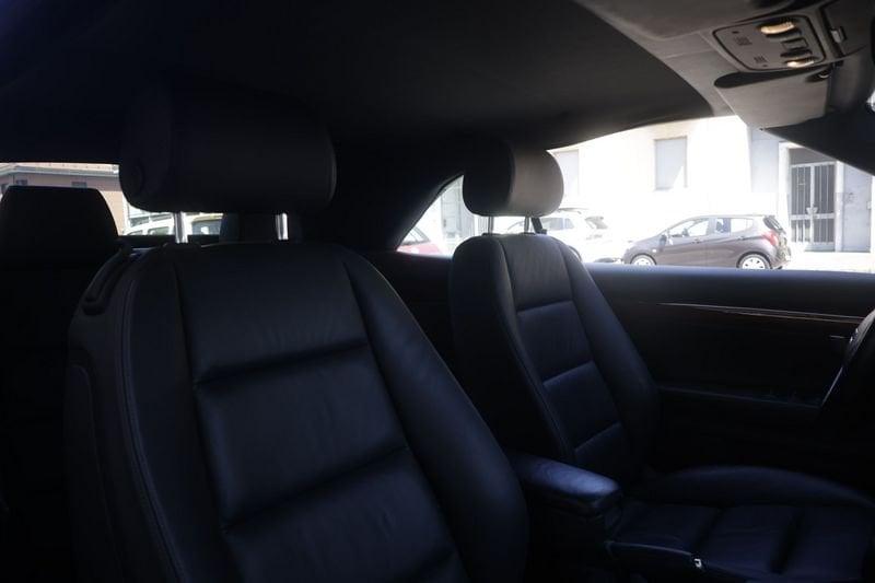 Audi A4 A4 Cabrio 2.5 V6 tdi 163cv multitronic 120KW ANNO 2005