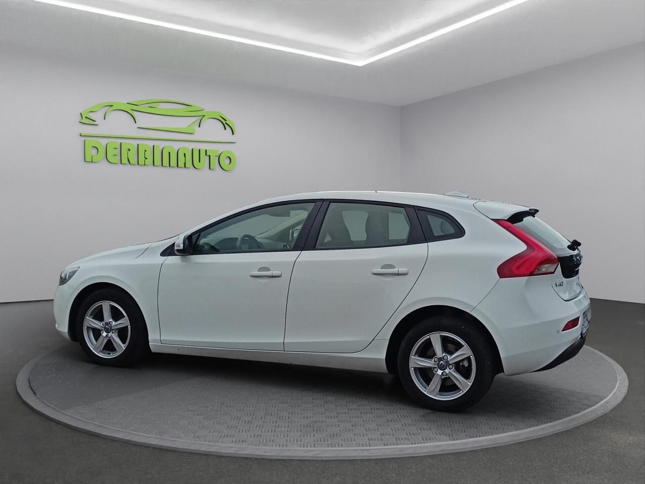 Volvo V40 D2