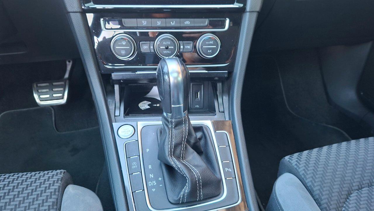 Volkswagen Golf 5 Porte 1.5 tsi Sport 150cv dsg R-Line