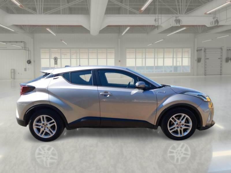 TOYOTA C-HR 1.8H 98CV E-CVT Business