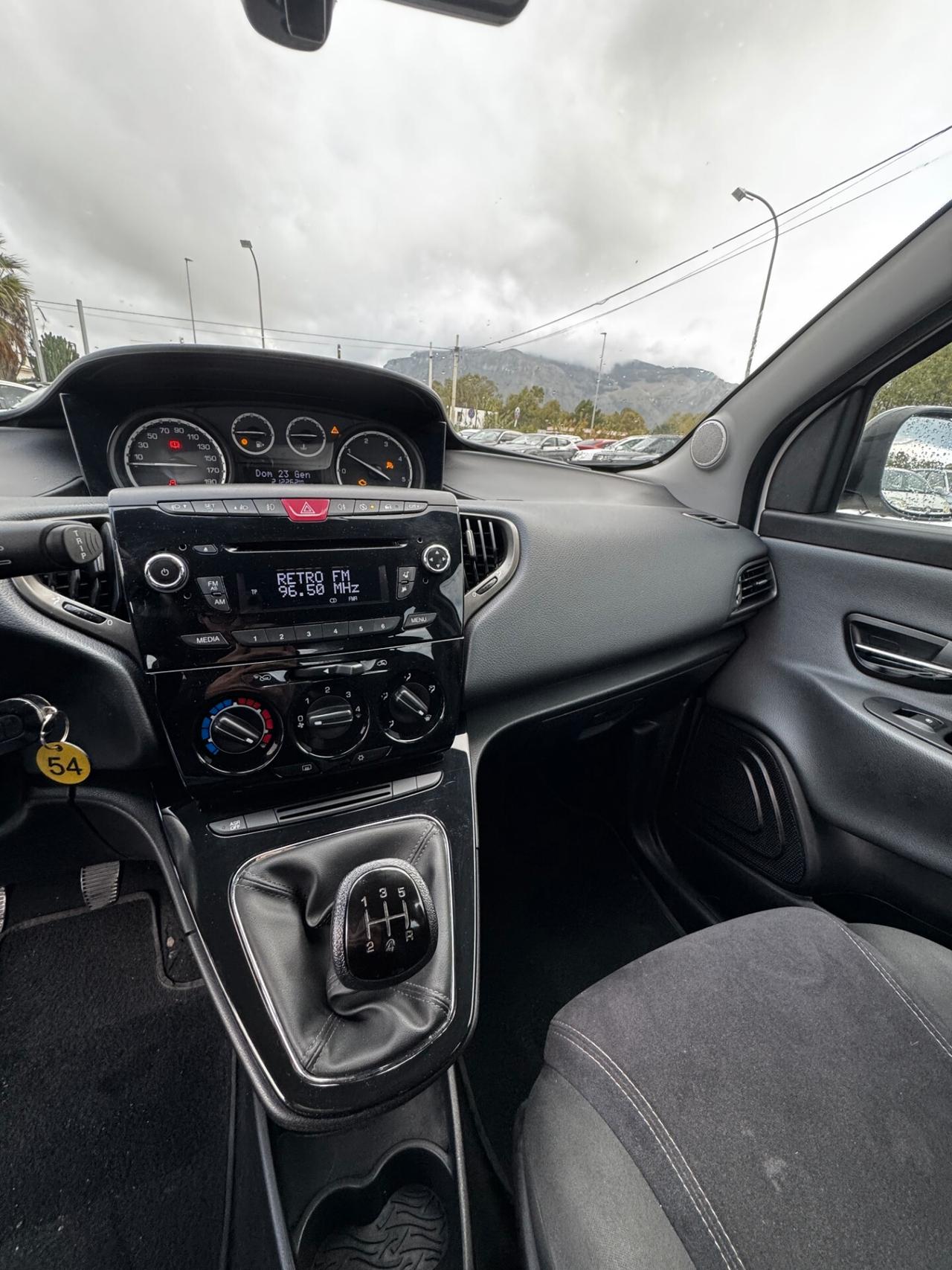 Lancia Ypsilon 1.3 MJT 16V 95 CV 5 porte S&S Platinum