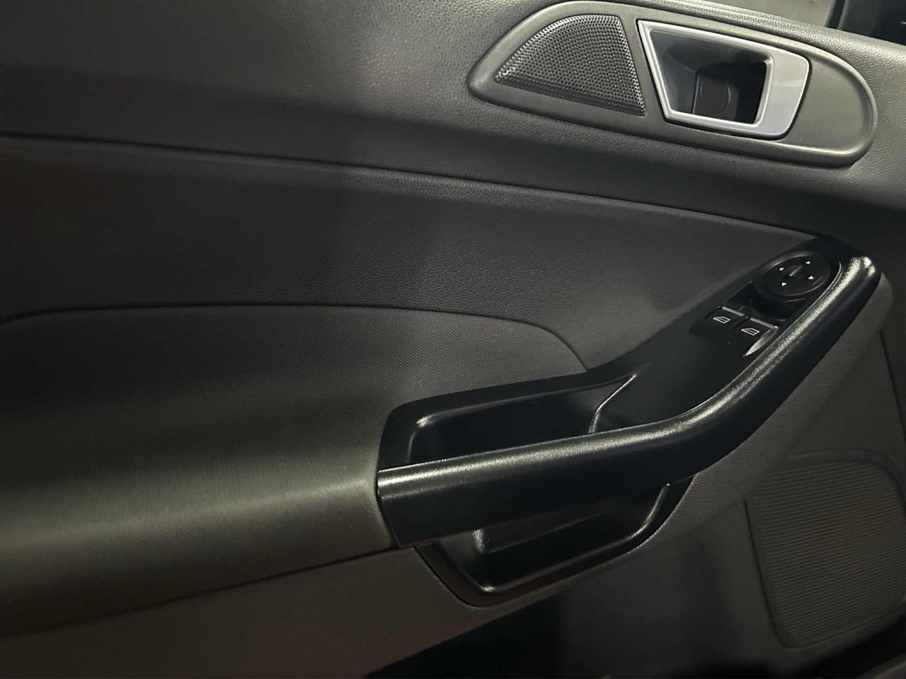 FORD Fiesta 6ª serie Fiesta 1.4 3 porte Bz.- G...