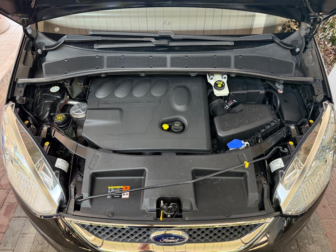 Ford Galaxy 2.0 TDCi 140 CV Ghia DPF