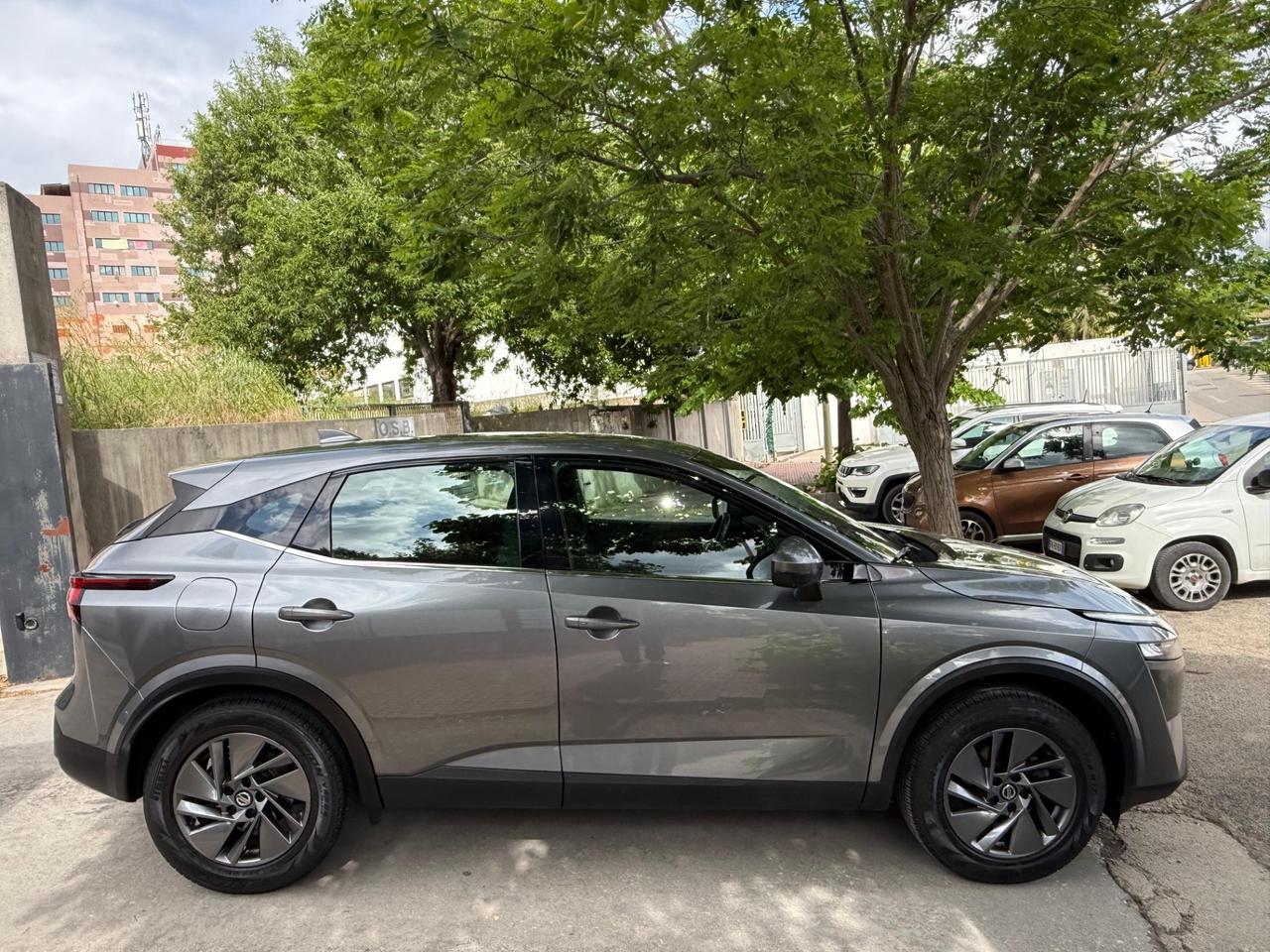 Nissan Qashqai KM 40.000! HYBRID