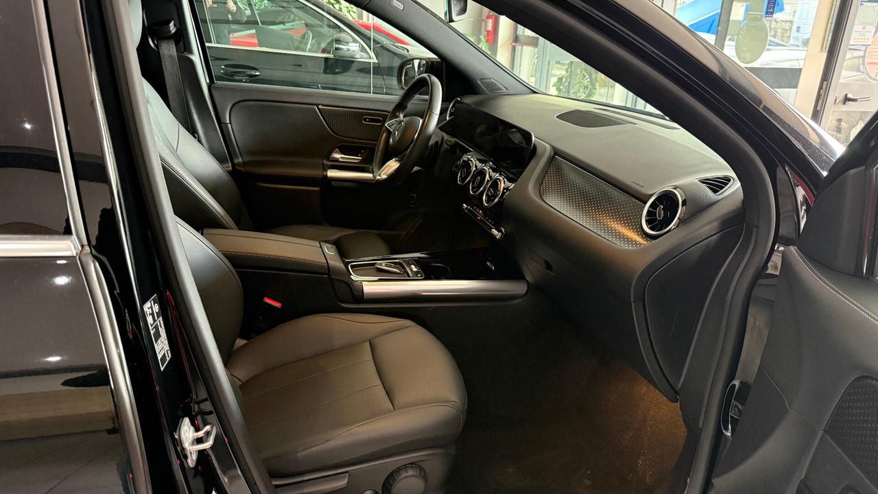 MERCEDES GLA 180 D MOTORE 2.0 116 CV restyling