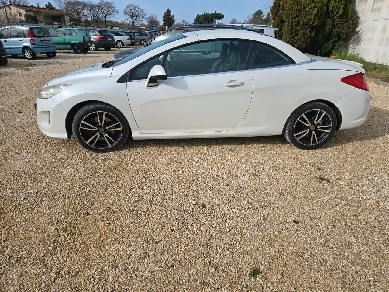 Peugeot 308 2.0 HDi 136CV CC aut. Féline