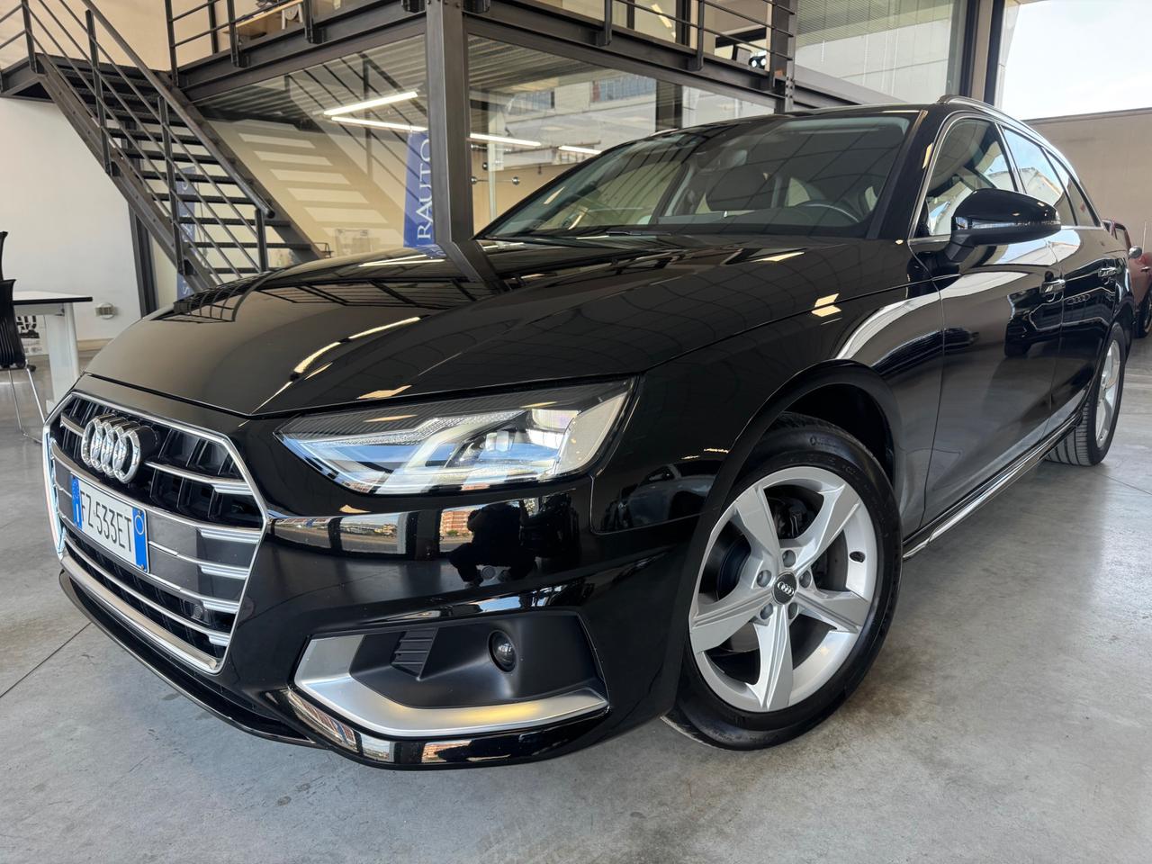 Audi A4 Avant 30 2.0 tdi mhev Business Advanced 136cv s-tronic