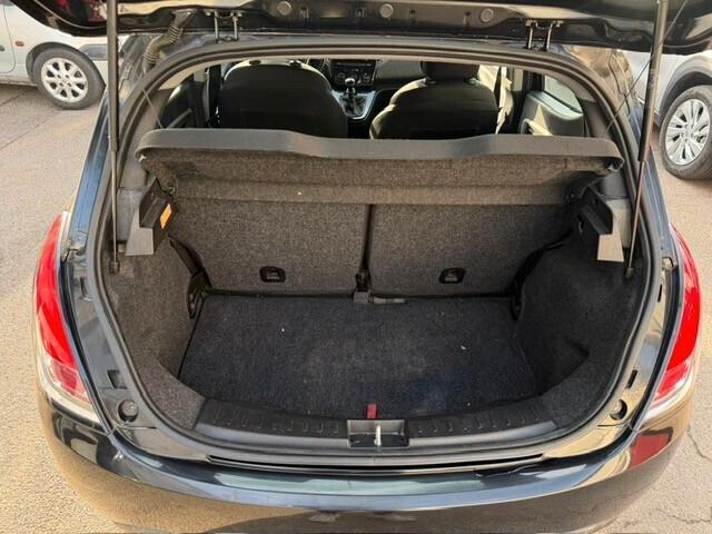 Lancia Ypsilon 1.2 69 CV S Momodesign NEOPATENTATI