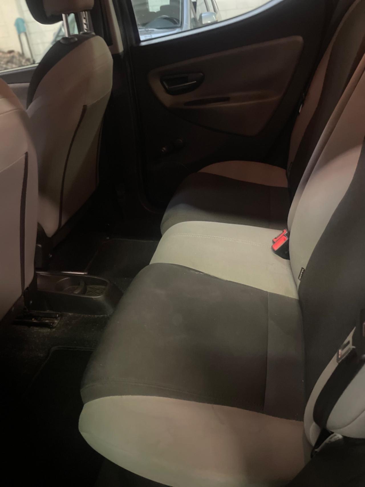 Lancia Ypsilon 0.9 TwinAir 85 CV 5 porte Metano Ecochic Gold