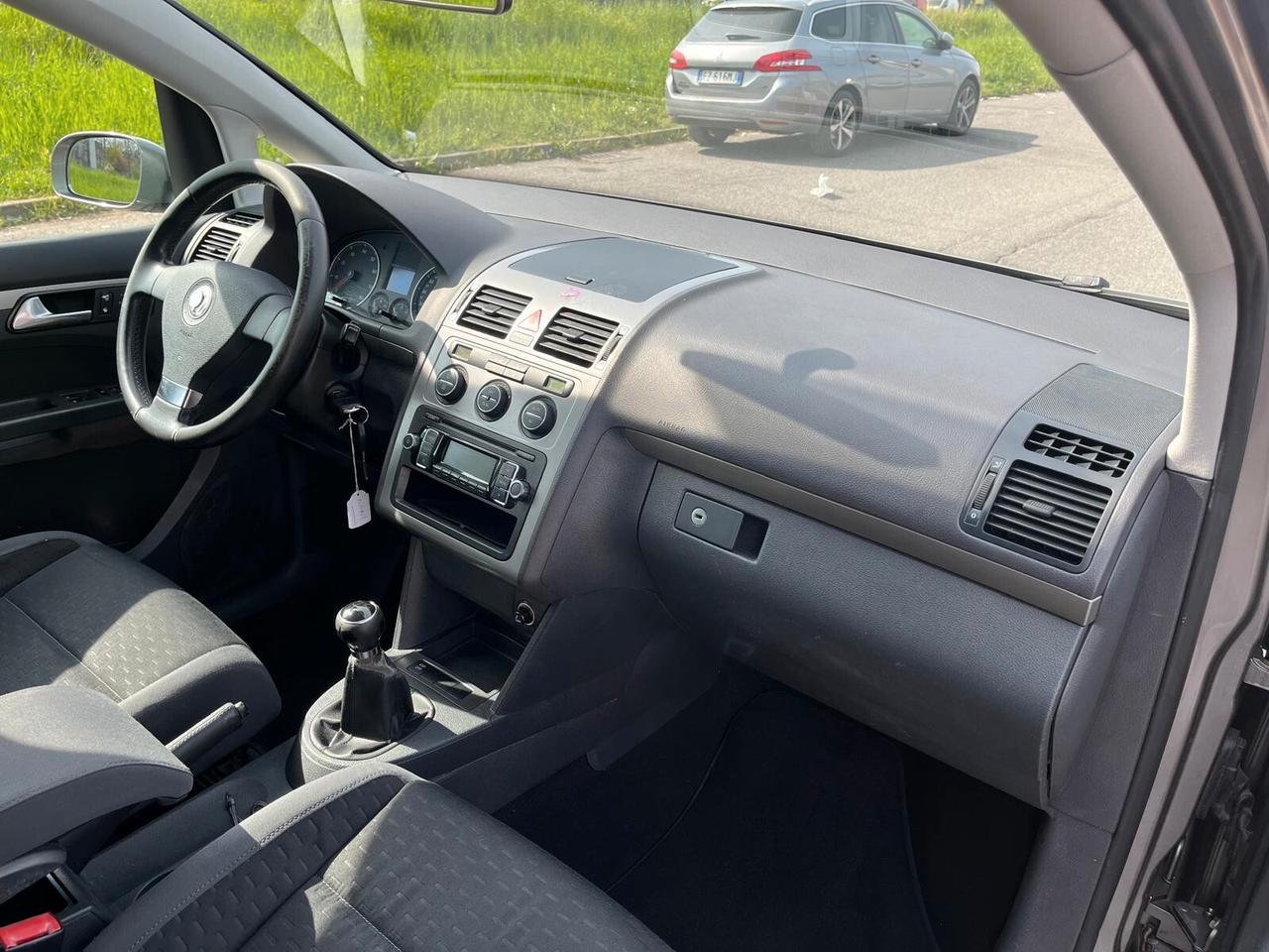 Volkswagen Touran 1.6 Trendline Bifuel G