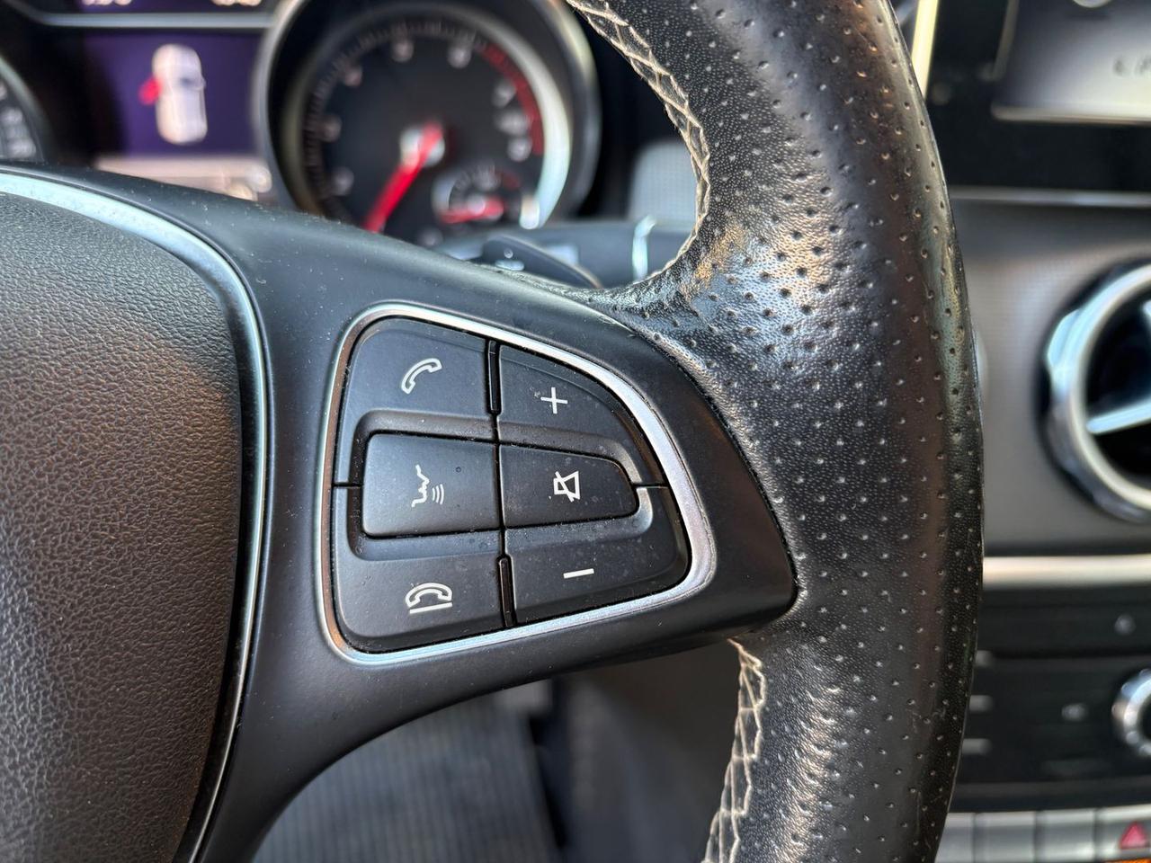 Mercedes-Benz GLA 180 CDI GLA- #8889