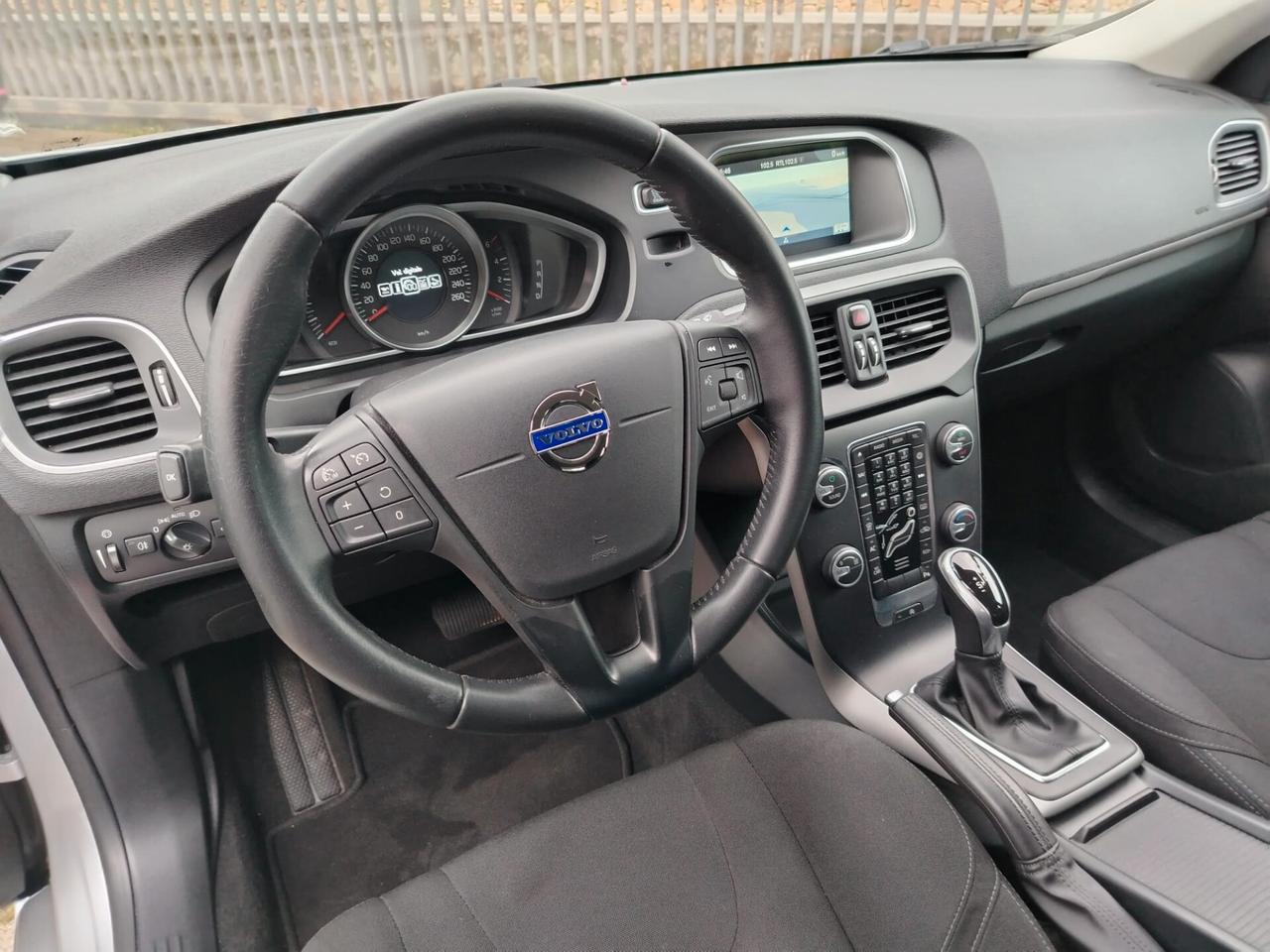 Volvo V40 D2 Momentum